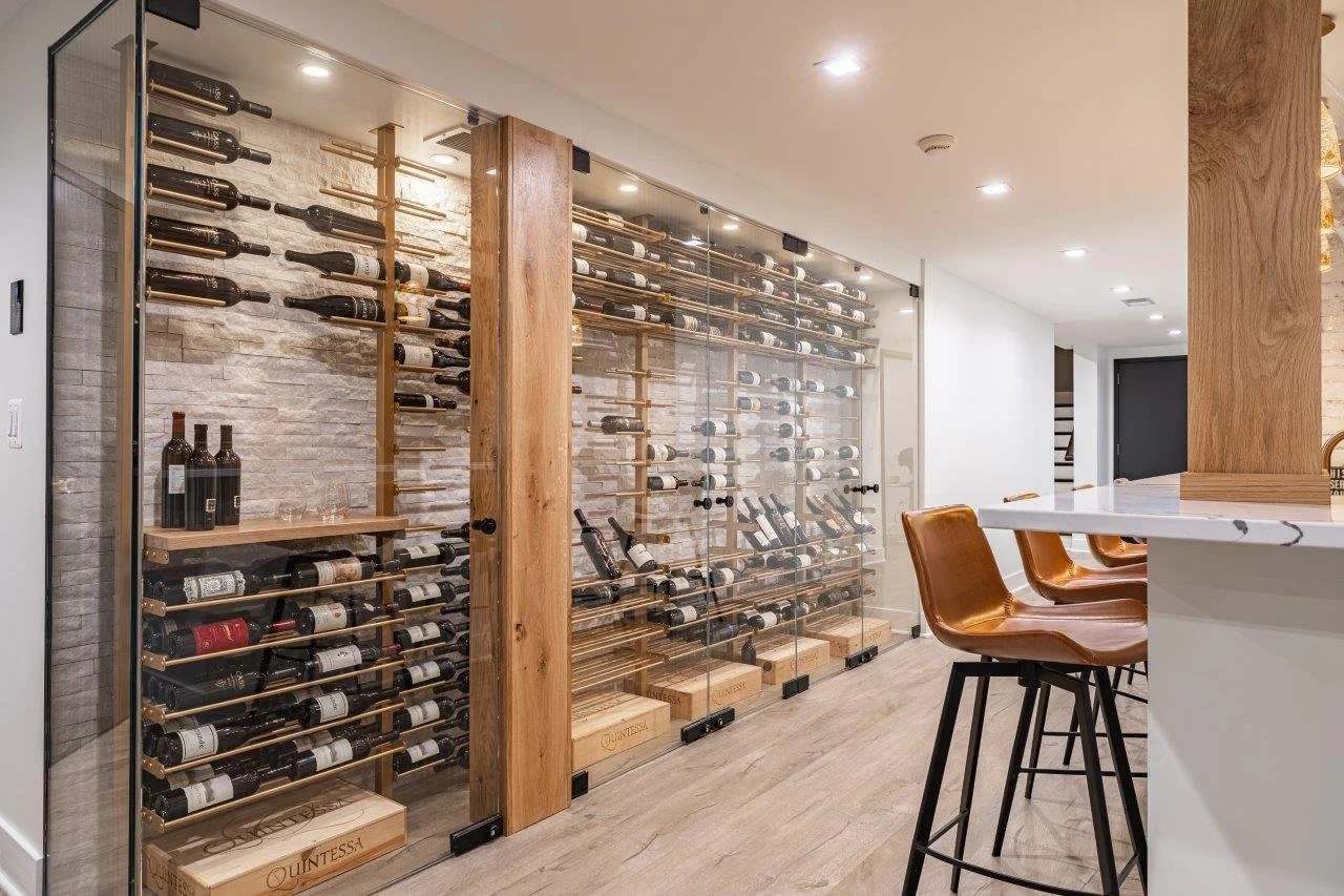 Glass Wine Wall - Modern Home